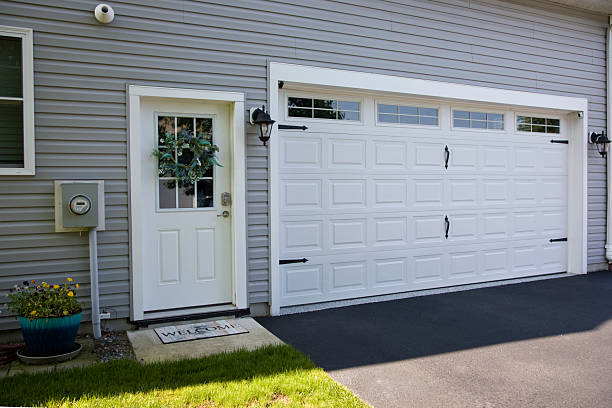 24/7 Emergency Garage Door Panel Replacement experts in Albany County County, WY